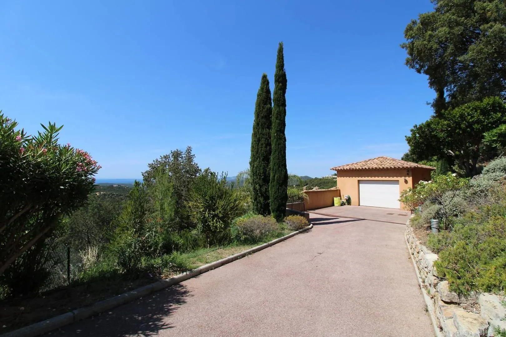Villa Blue Hill Pour 6 Personnes Avec Piscine Privee Et Vue Mer A La Londe-Les-Maures