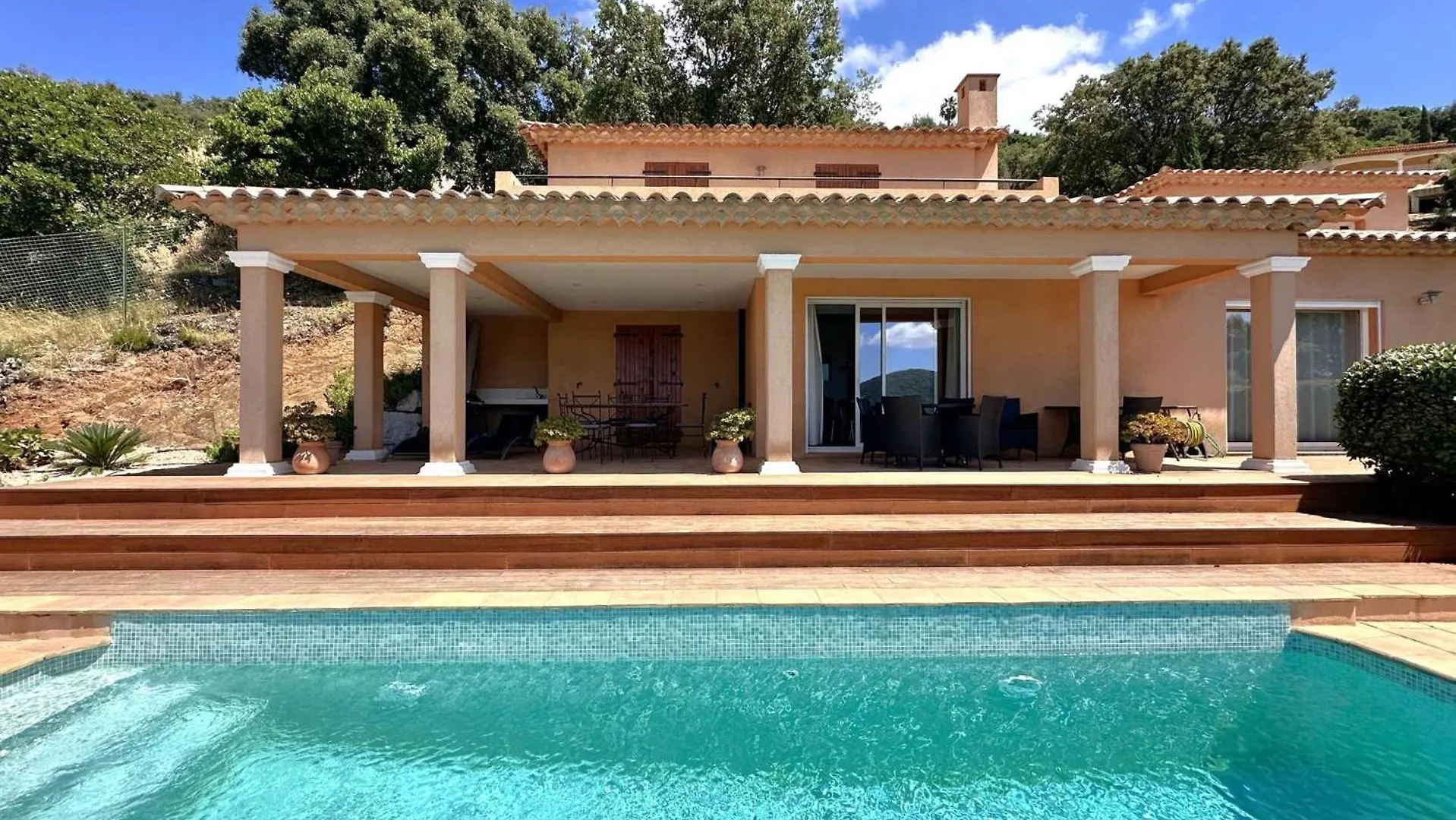 Villa Blue Hill Pour 6 Personnes Avec Piscine Privee Et Vue Mer A La Londe-Les-Maures